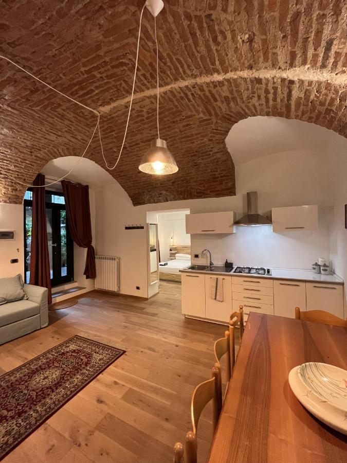 Suite The Brick - Host By Traveller'S Nest Turyn Zewnętrze zdjęcie